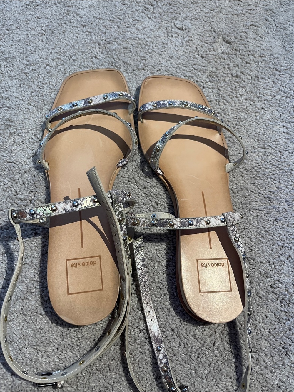 Dolce Vita Silver Rozie 9.5 Strappy Flat Sandals